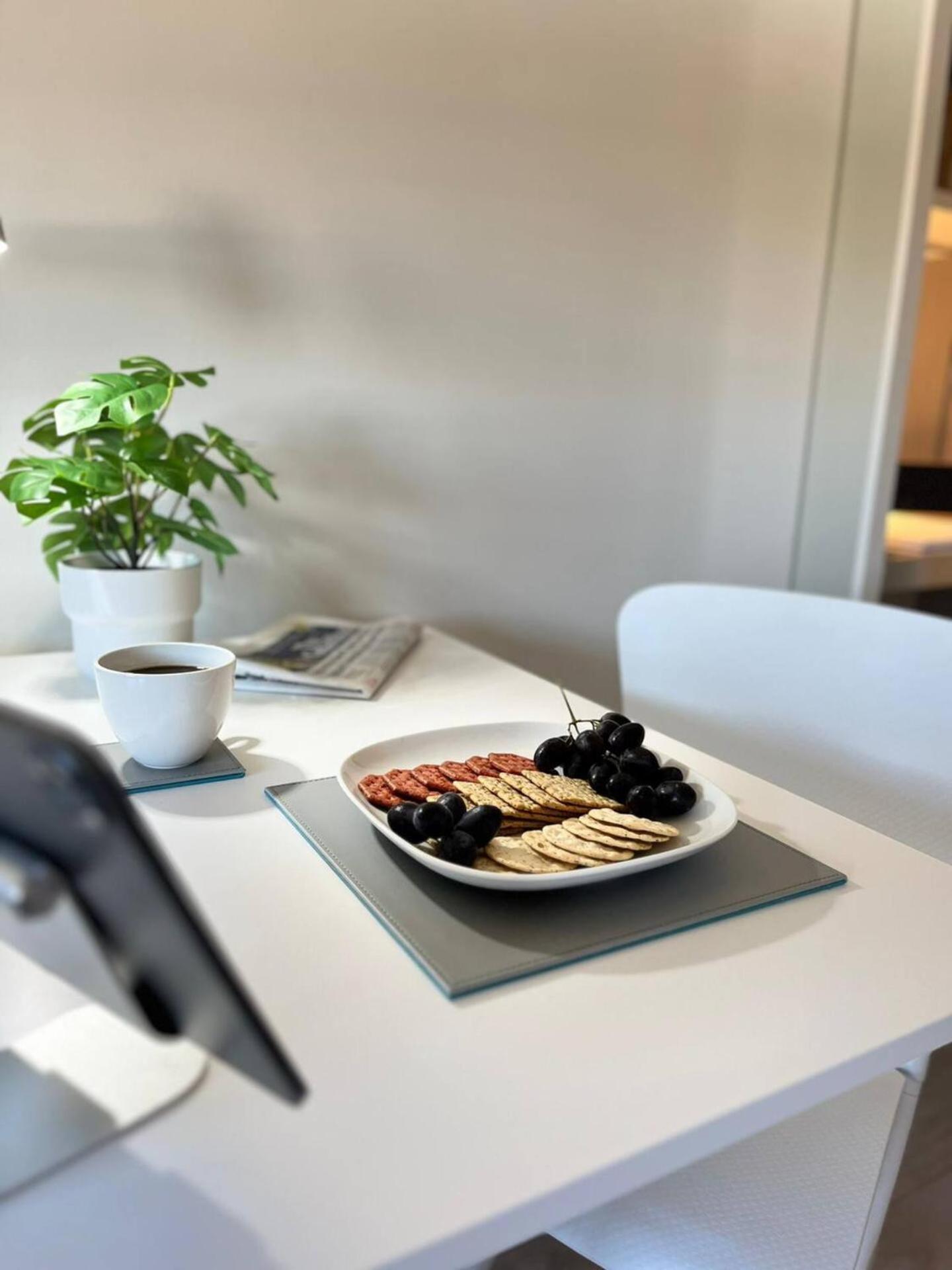 Apt 12 Luxury Living Chic Studio Steps From Beach Hove Exterior foto